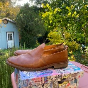 Men’s tan Italian leather loafers